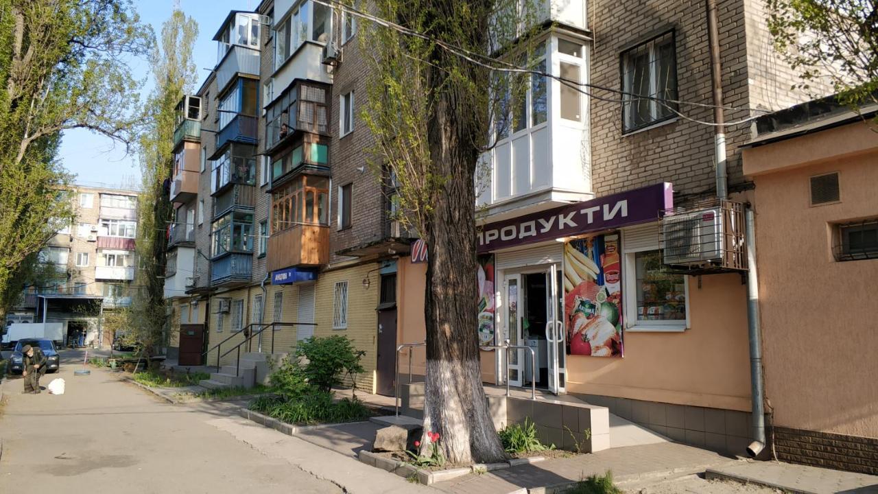 Двухкомнатный Люкс Центр Металлургов 19 Kr Apartments كريفوي روغ المظهر الخارجي الصورة